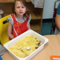 Messy play 